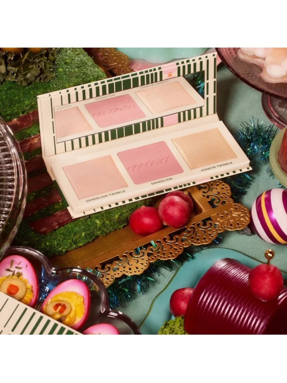 BENEFIT COSMETICS Twinkle ‘n Jingle Blush & Highlighter Palette Ltd Ed. $101 NIB